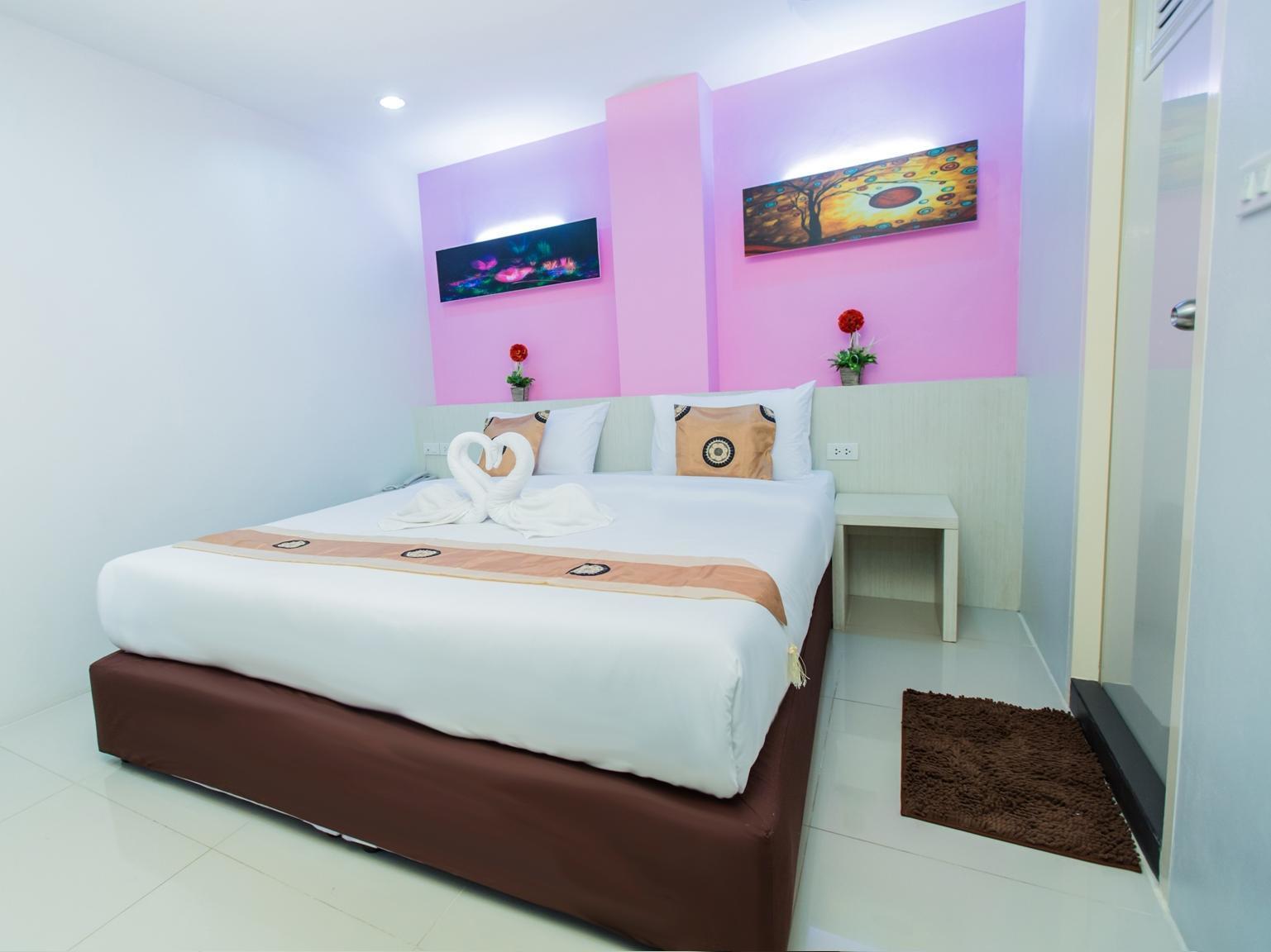 Le Touche Hotel Бангкок Екстер'єр фото