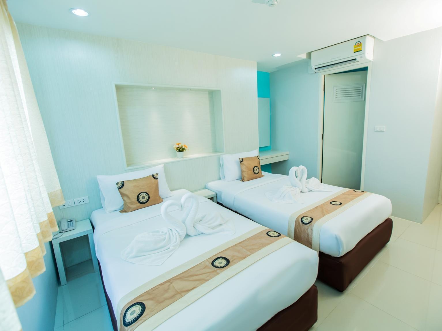 Le Touche Hotel Бангкок Екстер'єр фото